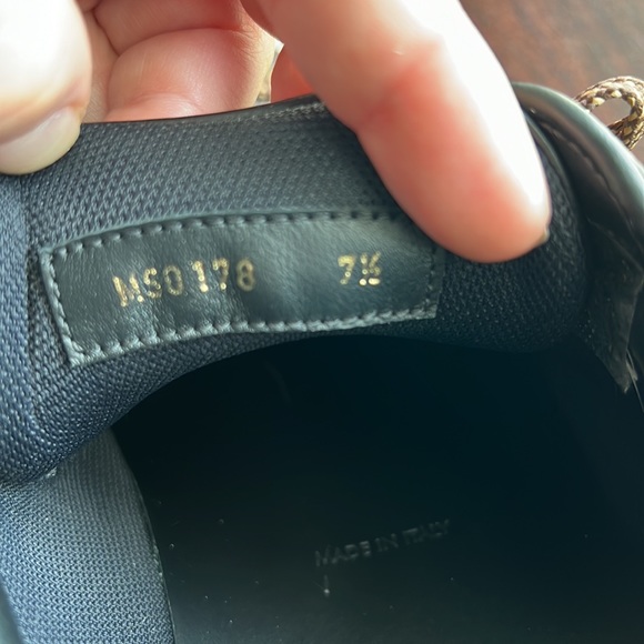 Authentic Louis Vuitton Luxembourg Sneaker - Picture 6 of 11